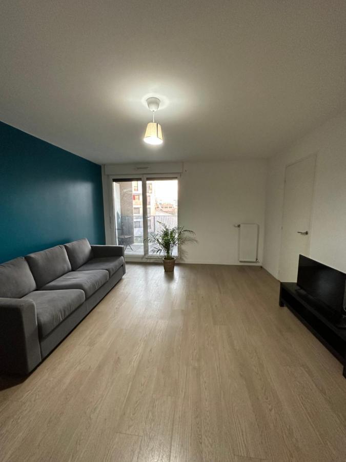 Logement La Courneuve-Aubervilliers Rerb Exterior photo